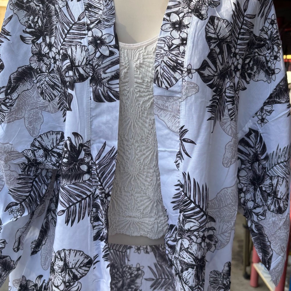Black and White Floral Kimono